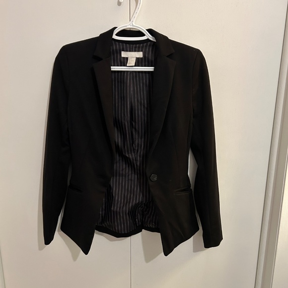 H&M Size 2 Fitted Black Blazer - Picture 7 of 9